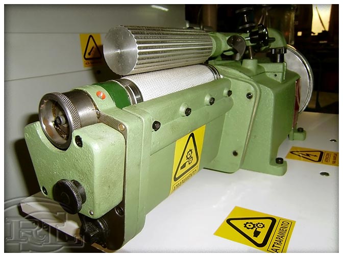 Máquina de Encolar Suelas 'M-550' 2