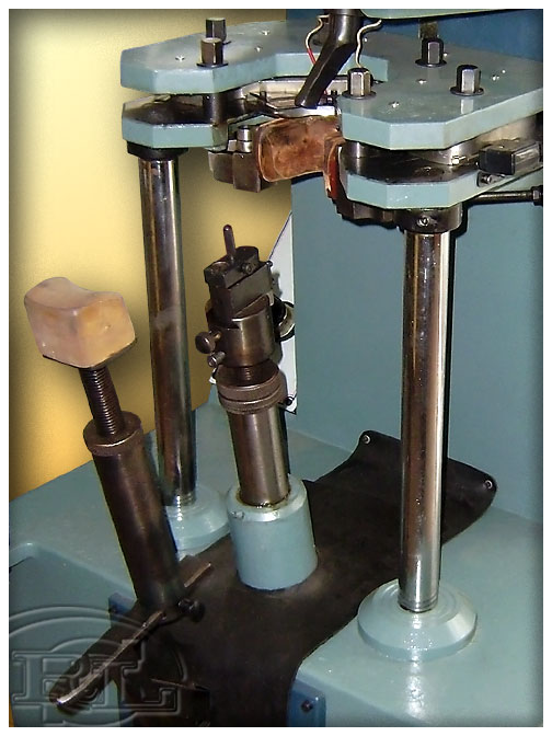 Máquina de Montar Talones 'TRAP T-20' 2