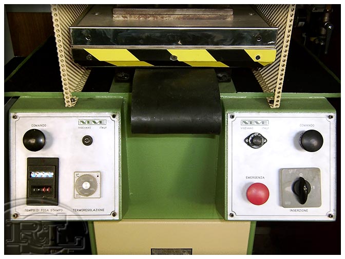 Máquina de Pegar Entreforros 'NEVE AP76-EL' 5