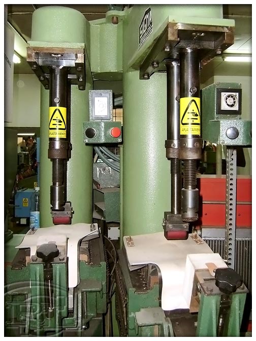 Máquina de Pegar Suelas Hidráulica 'SIGMA 756' 4