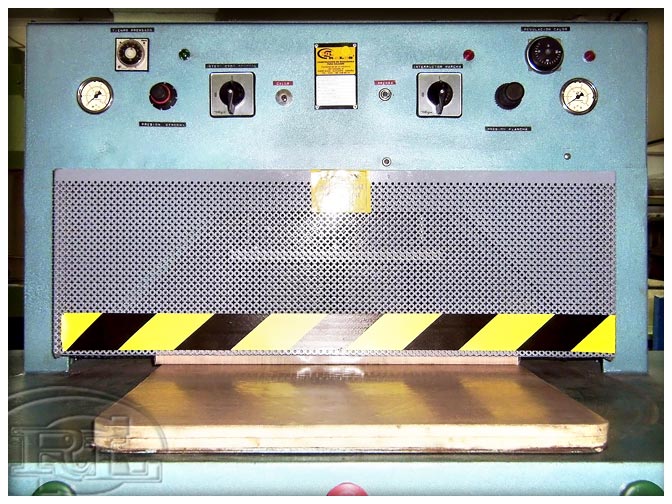 Prensa para Pieles Automática y Neumática 'RLS' 4