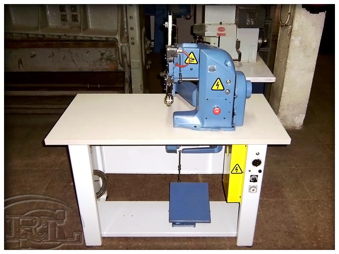 Máquina de Poner Cinta y Abrir Costuras 'USM' 5