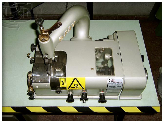 Máquina de Rebajar Piel con Aspiración y Embrague 'FAV AV2' #1 3