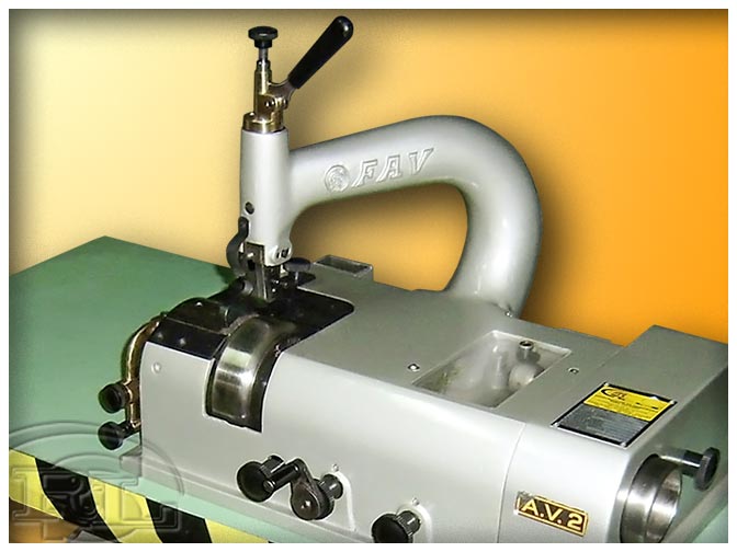 Máquina de Rebajar Piel con Embrague 'FAV AV2' 2