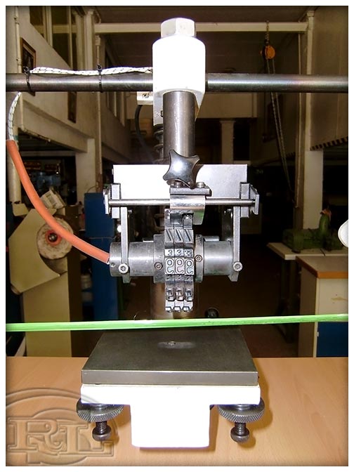 Máquina de Timbrar a Pedal 'SANGAR' 4