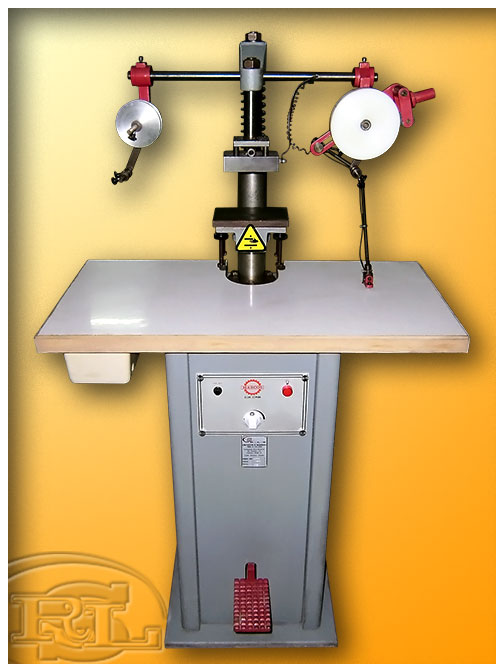 Máquina de Timbrar a Pedal 'D-G' 1