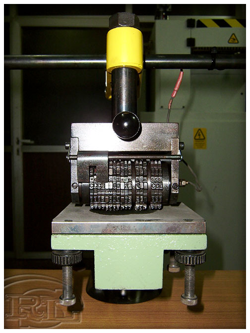 Máquina de Timbrar y Numerar Neumática SANGAR 'T.N.S.' 3